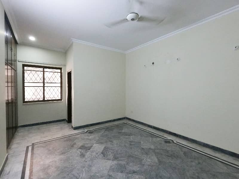 Prominently-Located House Available In PCSIR Housing Scheme Phase 1 - Block A For sale 25