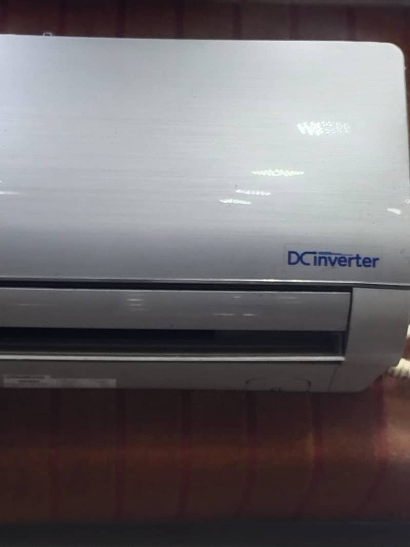1.5 tan Inverter AC haier Only two season used 1