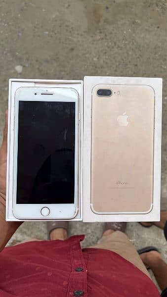 iphone 7 plus pta approved 32GB with box wattsapp: 03070405686 1