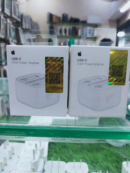 Apple 20w Charger 3pin box pack 0