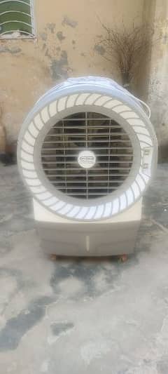 only 1month use new condition double power motor with water box