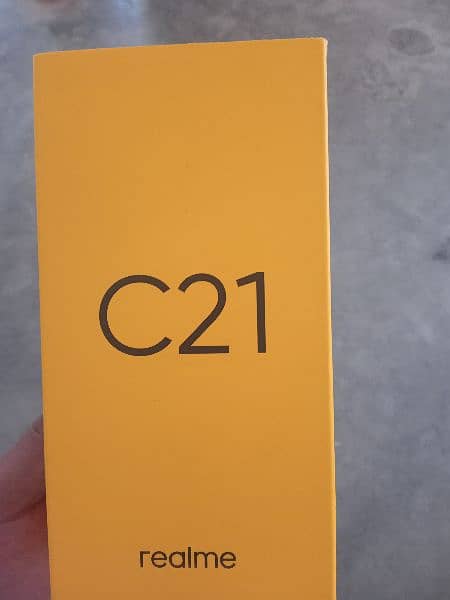 realme C21 0