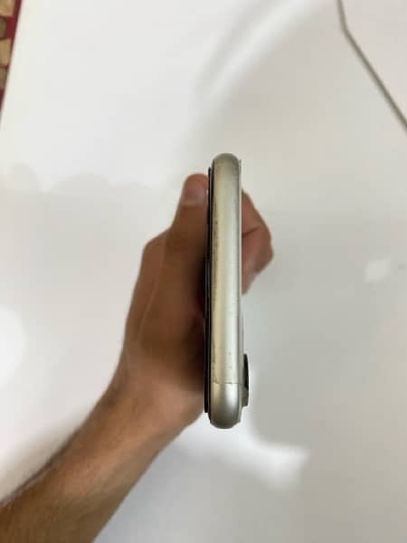 iPhone 11 with box 2