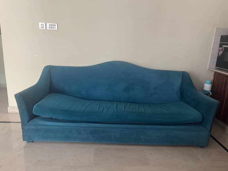 Selling sofa because of space issue 3