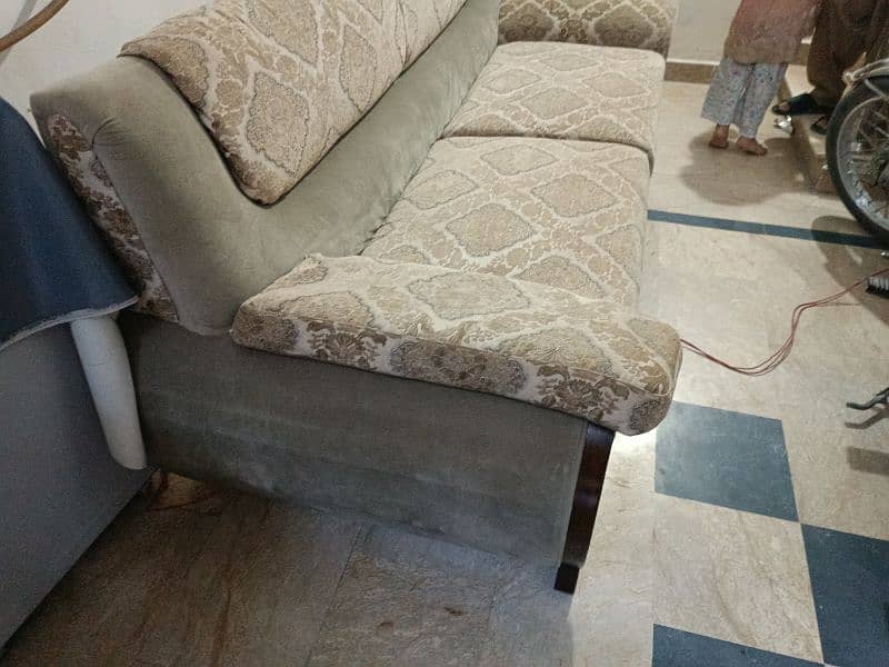 7 Seater Sofa set for sale 7