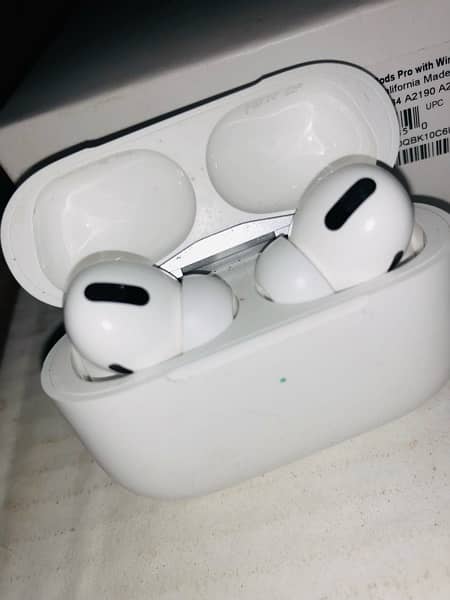 airpods pro apple 1