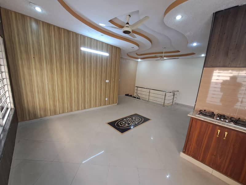10 Marla non furnished house available for rent bahria town phase 3 Rawalpindi 6