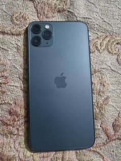 iPhone 11 pro max 256gb factory unlock with box no issue 80%battery