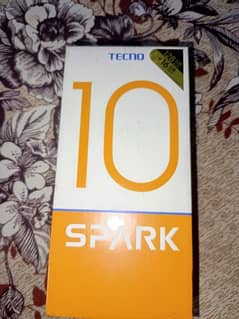 box charger ka sath hai 1 year ki warranty bhi hai tecno spark 10 8128