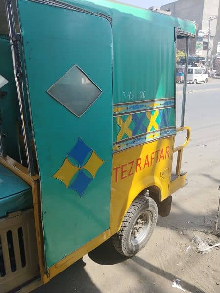 Tez Raftar instalment wala auto rickshaw 3