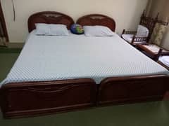 Wooden bed/ Two single bed for sale