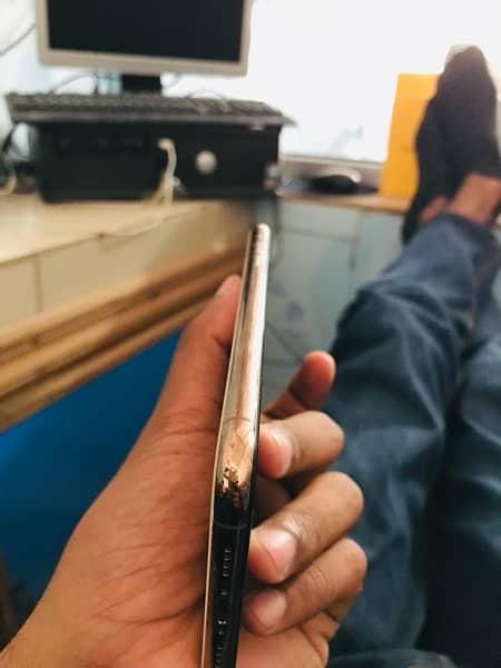 iphone 11 Pro Max For Sale 4