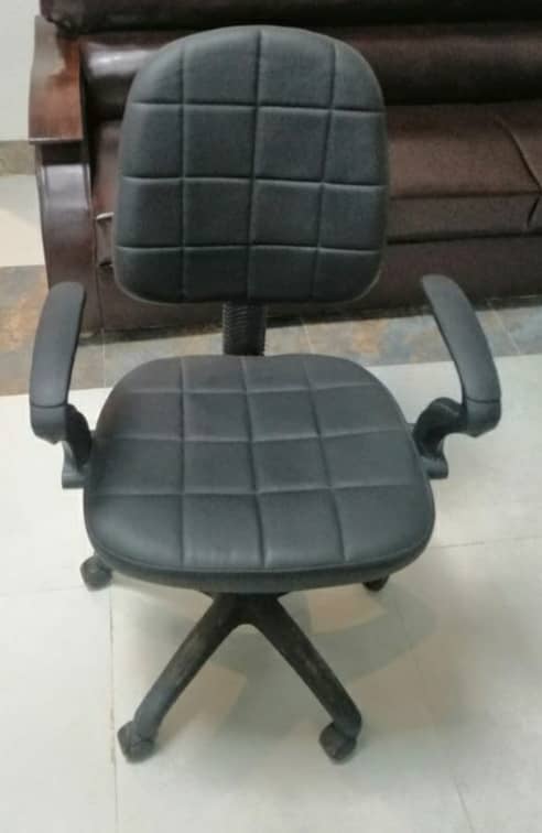 Executive revolving chair - office chair - mesh chair - visitor chair 3