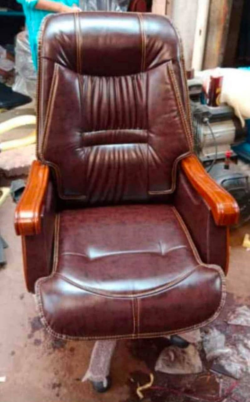 Office chair | Boss chair | revoving chair for sale | executive chair 10