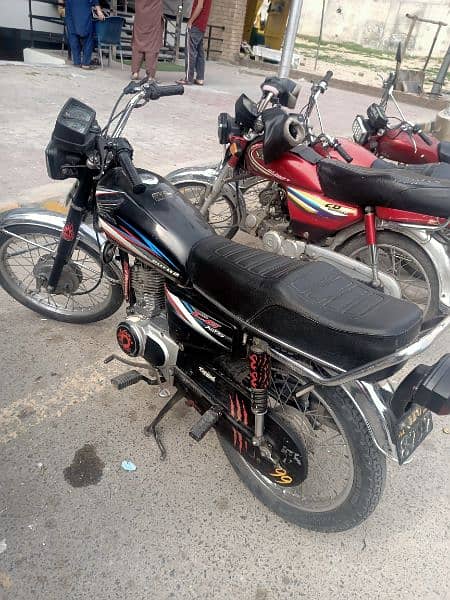 Honda 125 Lahore Registered in very good condition 3