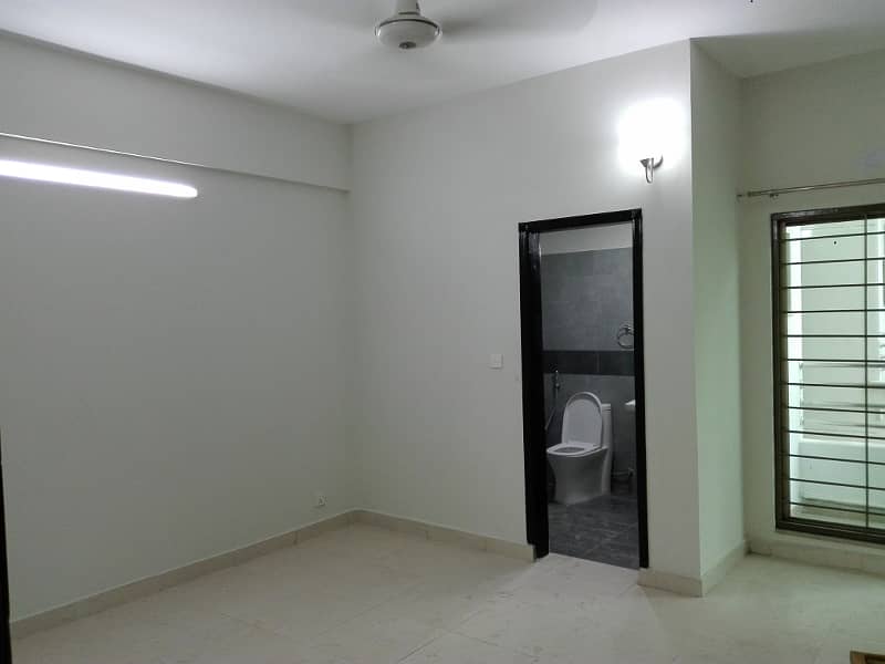 Brand New 10-Marla 03-Bedroom Apartment available for Rent in Sector-F, Askari-10, Lahore 5