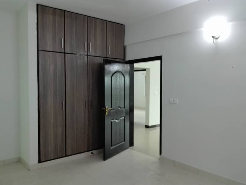 Brand New 10-Marla 03-Bedroom Apartment available for Rent in Sector-F, Askari-10, Lahore 6