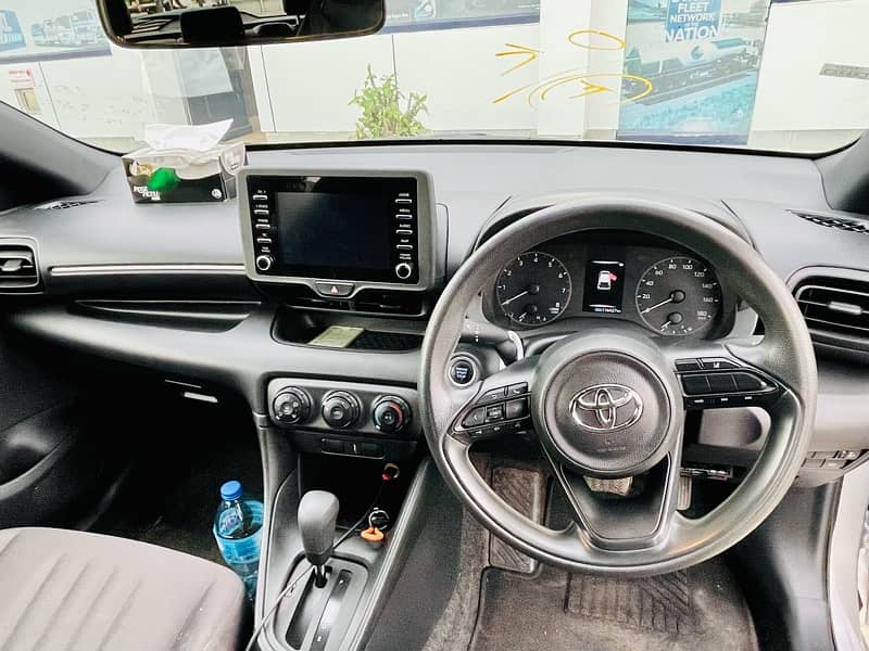 Toyota Yaris total genuine with auction sheet 11