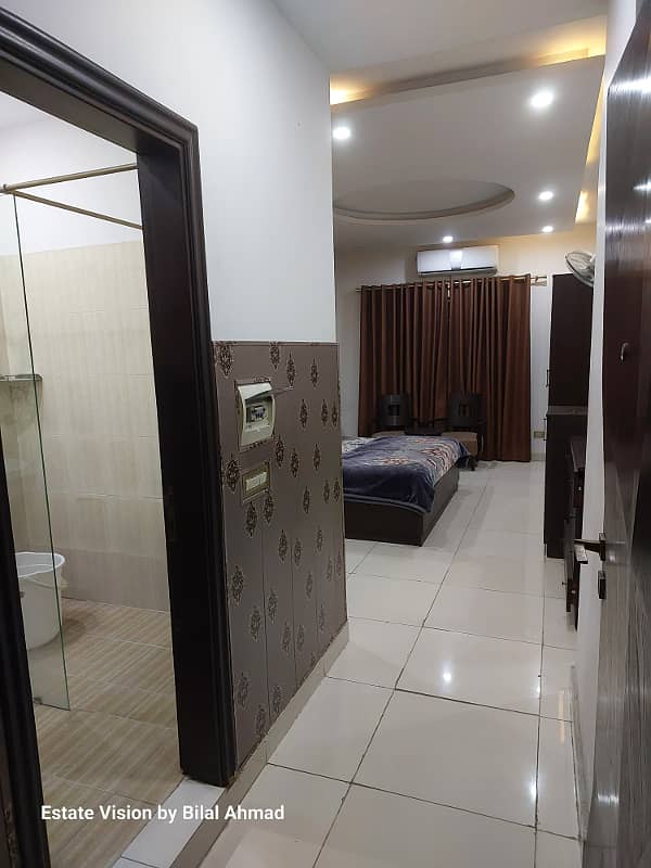 Golden opportunity Beautiful Fully Furnished Flat in Kohinoor one only 35 Lac 4