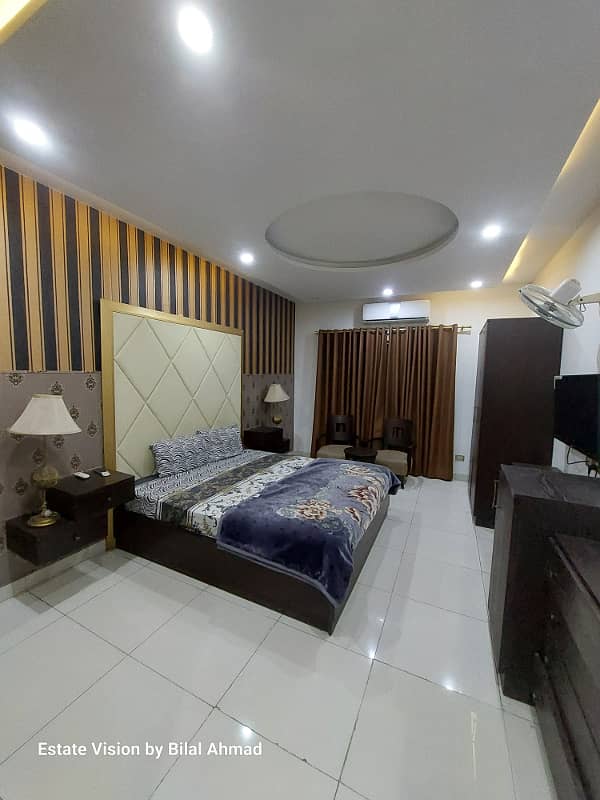 Golden opportunity Beautiful Fully Furnished Flat in Kohinoor one only 35 Lac 13