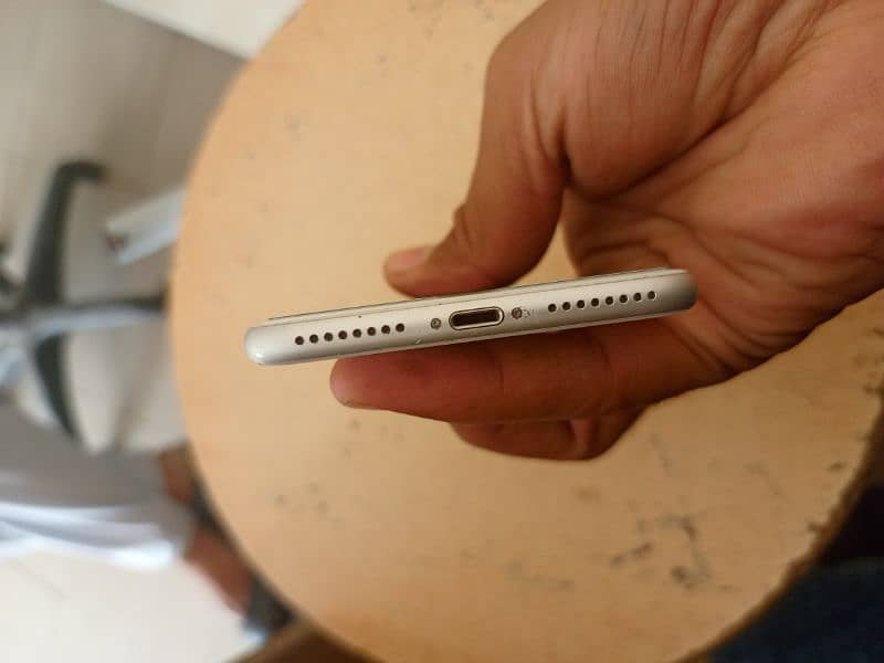 apple iphone 8plus. pta aprovde 1