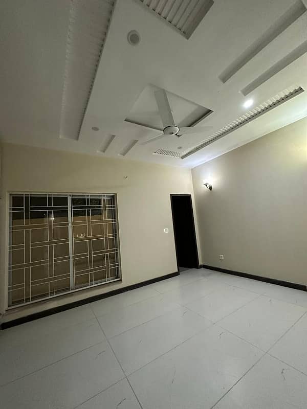 5 Marla House Are Available For Sale in Tulip Overseas Block in park view city Lahore 8