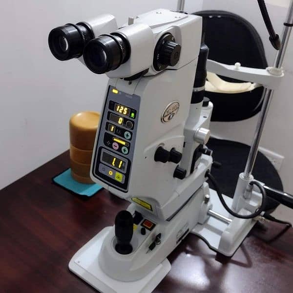 Ophthalmic equipment/Microscope oertli/iol master/Yag laser/phaco 14