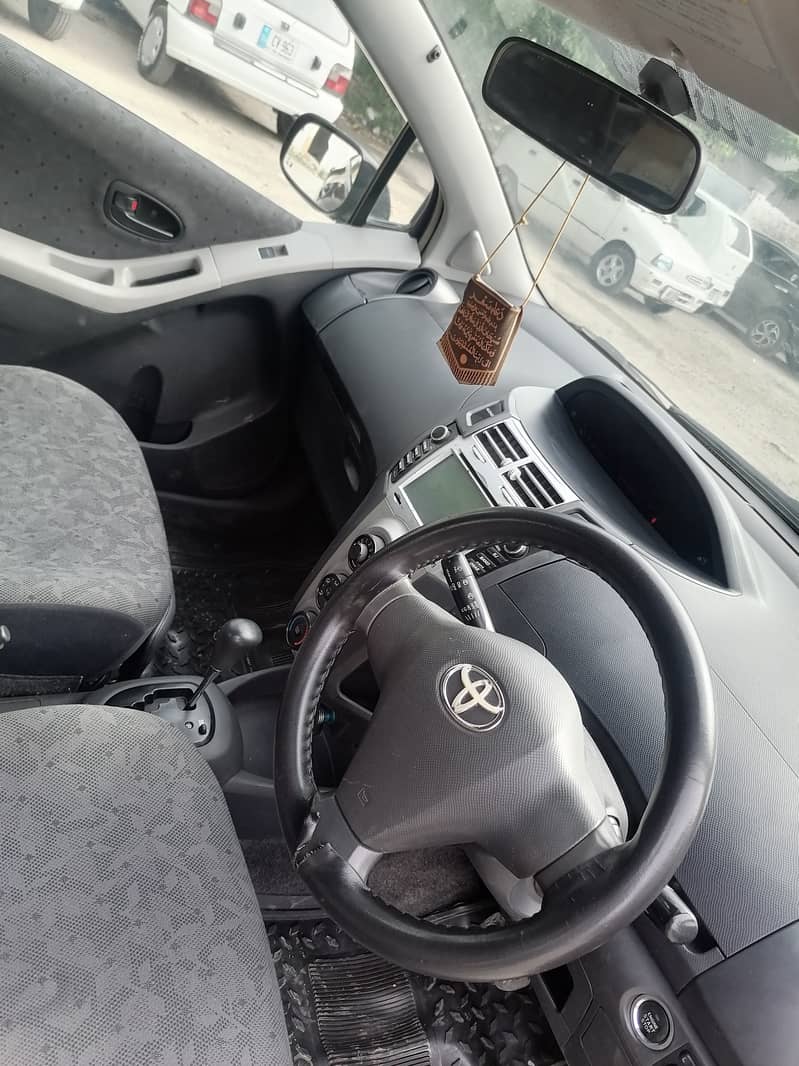 Toyota Vitz 2009 Push Start. 9