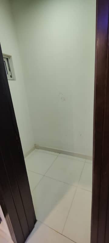 10 Marla Like New House With Gas Available For Rent In Bahria Tow Lahore. 11