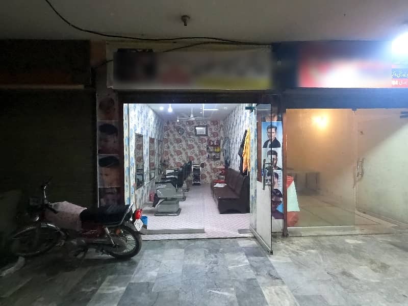 Seize the Opportunity: 162 Sq Ft Shop for Sale! 6