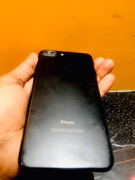 iphone 7plus 128gb non pta. contect whatsapp only 03164430181 4