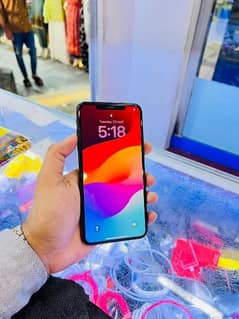 iPhone Xs max 256 GB for sale in Good price