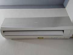 Haier AC 1.5 Ton. mint and working condition