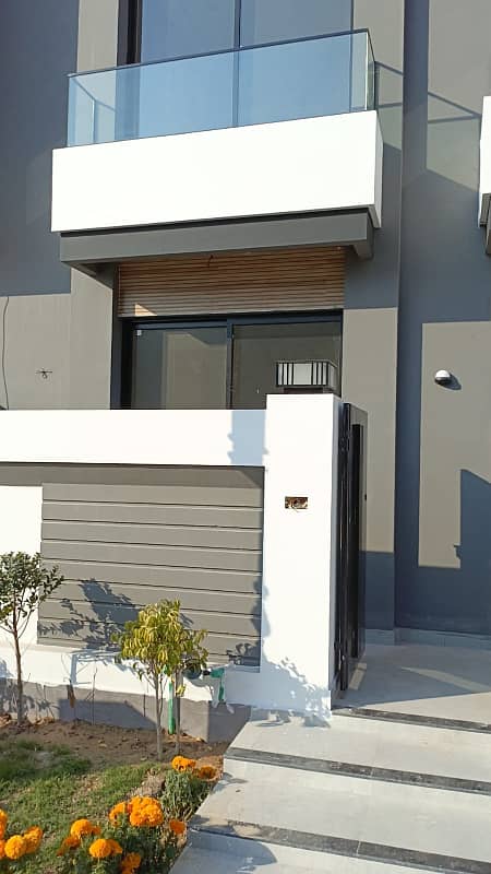 5 MARLA BRAND NEW MODERN HOUSE FOR SALE 10
