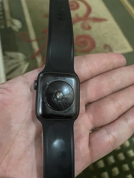apple watch SE 2020 cellular 1