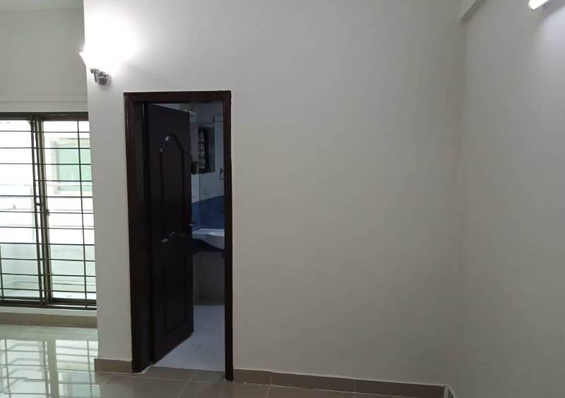 1st Floor 3-Bed Apartment Available for Sale in Askari 11 Lahore 12