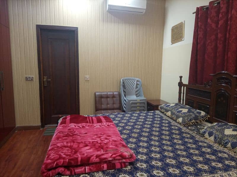 Room for Daily Rent Park view hostel 585 Airline Society Lahore 4