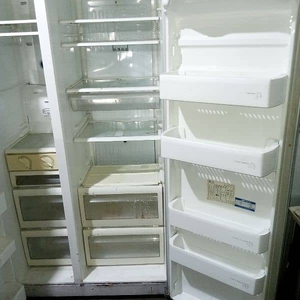 zipel fridge ok condition 1