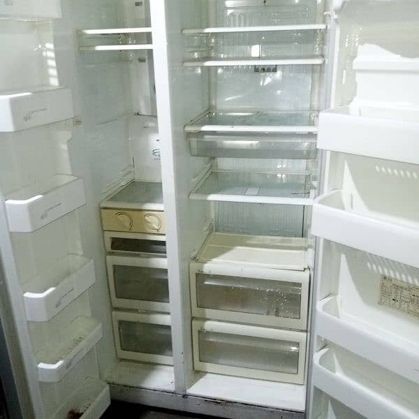 zipel fridge ok condition 2