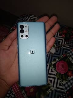 one plus 9r 10/10 condition without box. . . 0