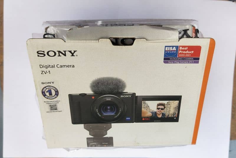 Sony ZV1 in 10/10 condition vlogging camera 9