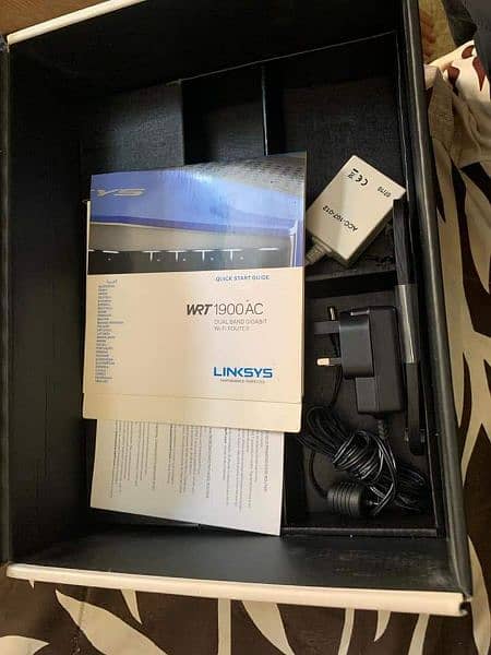 Linksys Wrt Ac1900 Dual band Gigabit Router
Available 3
