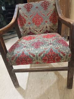 4 sitting chairs