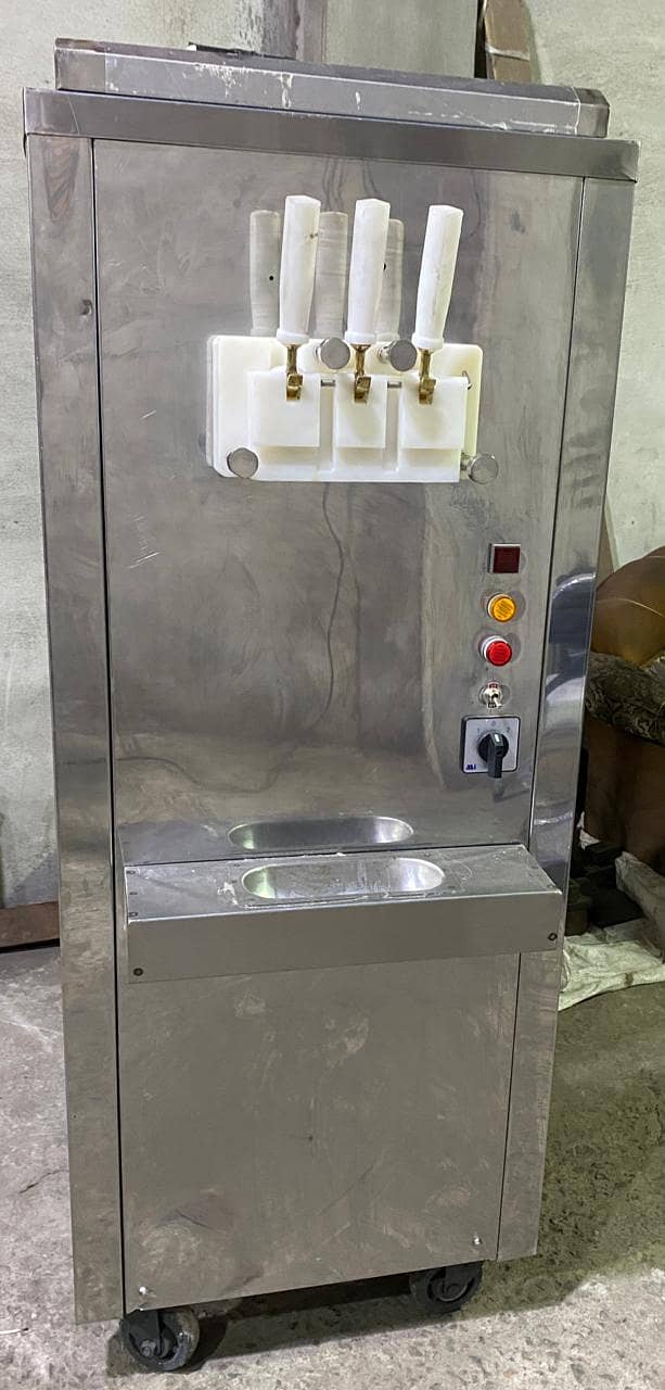 Commercial Ice Cream Machine/Slush Machine / Imported Ice cube machine 16