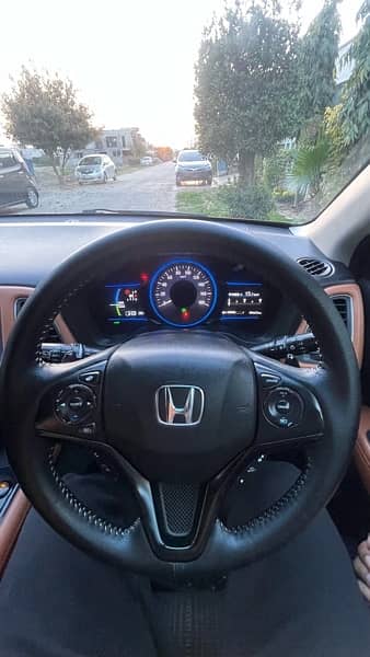 Honda Vezel Hybrid Z sensing 2019 import first owner car 14