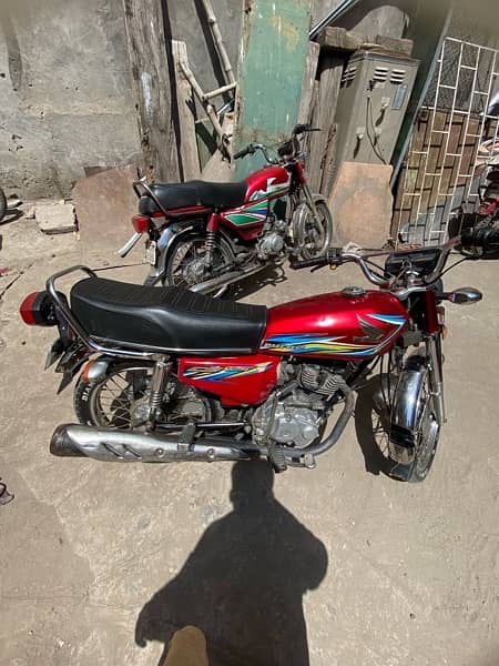 Aslam o alaikum I want to sale my Honda cg 125 2018 model 2