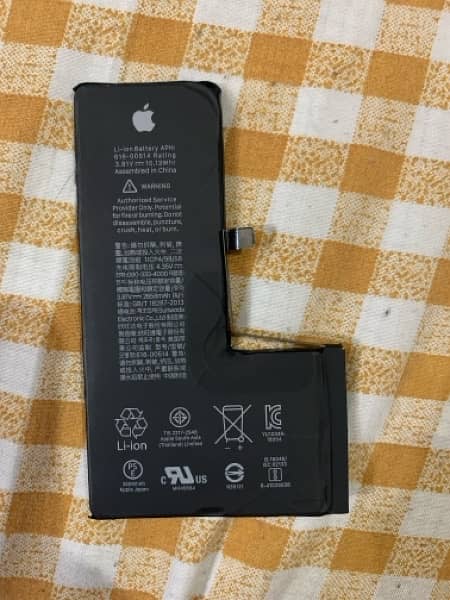 iPhone XS original battery 1