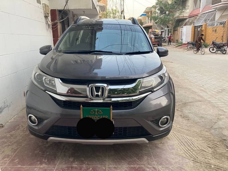 honda BR-V s 2017 full geniune very good condition 3