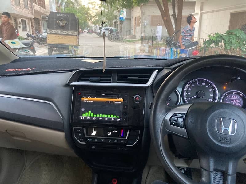 honda BR-V s 2017 full geniune very good condition 4