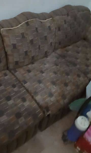 "Comfortable Used Sofa for Sale" 5